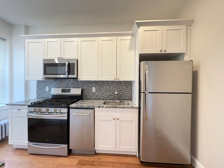 64 Sherman Pl 26 - 70 Sherman Pl