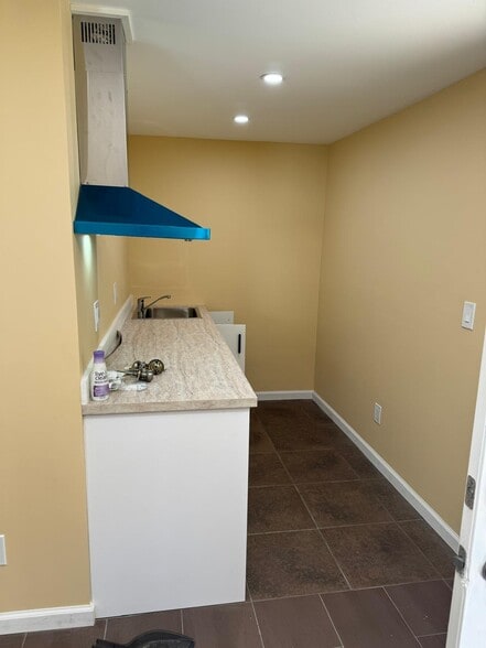 Building Photo - 5 View Ct