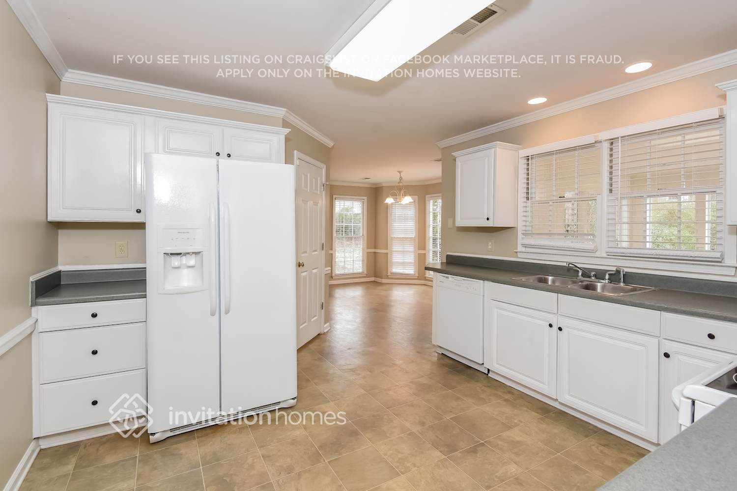 Building Photo - 613 Dahlia Way