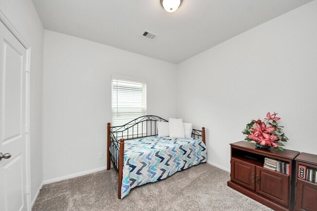 Building Photo - 1110 Bending Trl Dr