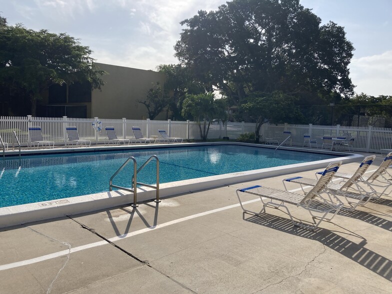 Community pool - 824 SW 9th Street Cir