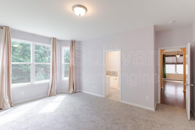 Building Photo - 110 Glenview Lane
