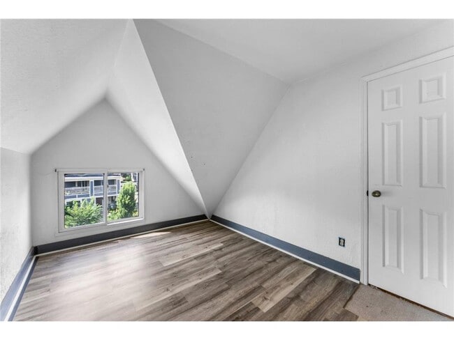 Building Photo - 2559 Aldrich Ave S