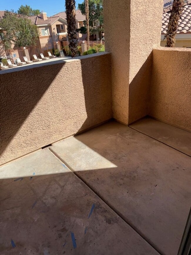 Building Photo - 2-BEDROOM, COND IN LAS VEGAS