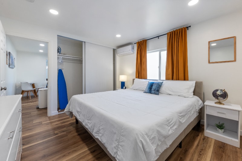 Building Photo - 227 S Main St