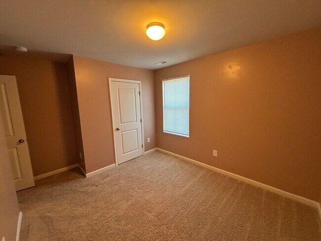 Building Photo - Single Family Home in Cul-de-sac- Holly Ridge