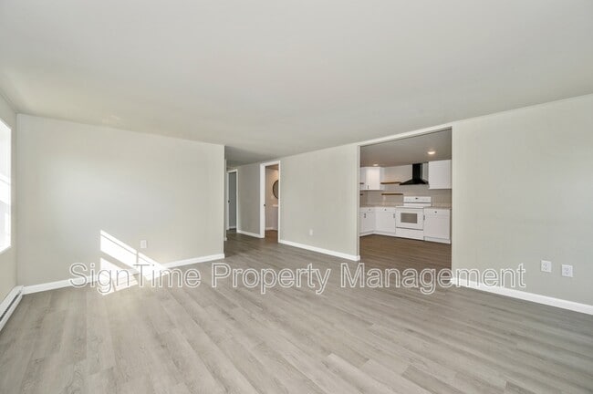 Building Photo - 15207 National Pike