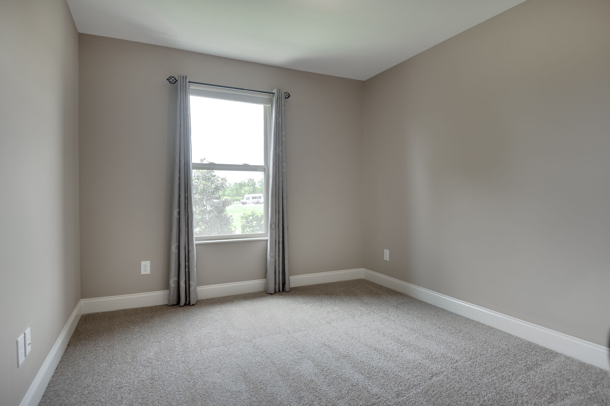 Building Photo - 104 Ambassador Private Cir