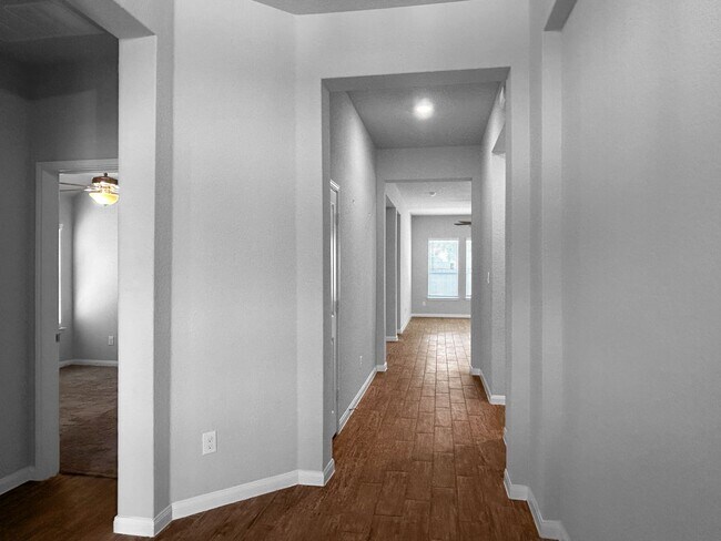 Building Photo - Contemporary 3-Bedroom Near Randolph AFB