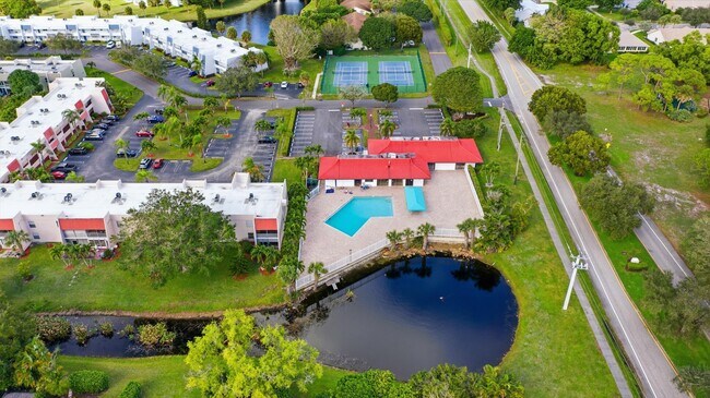 Building Photo - 2900 Fiore Way