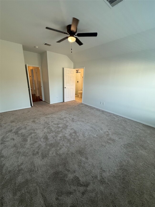 Building Photo - 609 W 20th St