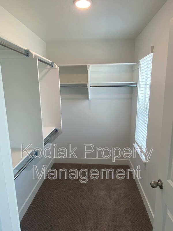 Building Photo - 1133 N 1920 W