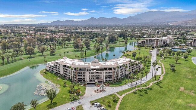 Building Photo - 910 Island Dr