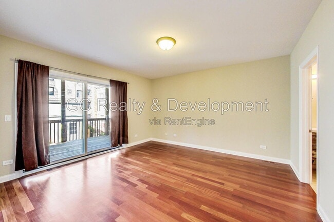 Building Photo - 4610 N Ashland Ave