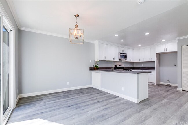 Building Photo - 55 Exeter-