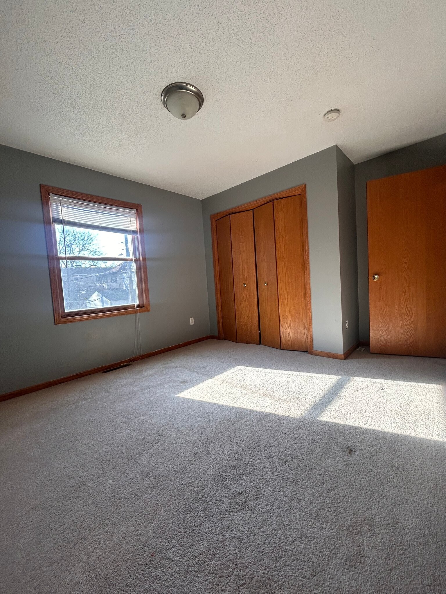 Building Photo - 1829 N Girard Ave