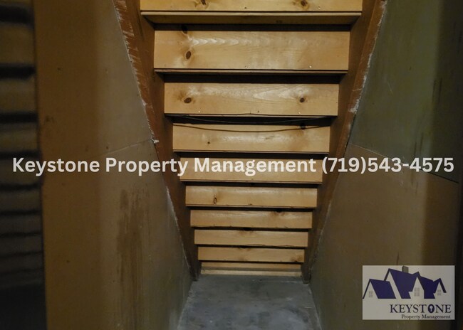Building Photo - Sunset Park Rancher 3 Bedrooms/3 Bathrooms...
