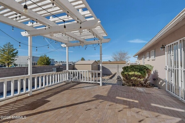 Building Photo - 8120 Ruidoso Rd NE