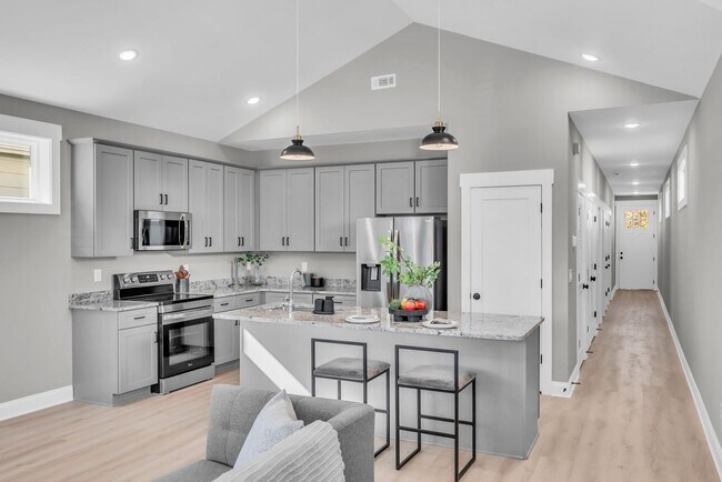 Building Photo - 307 Kate St