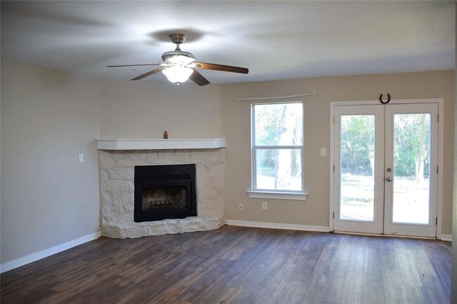 Building Photo - 7703 Elderberry Dr