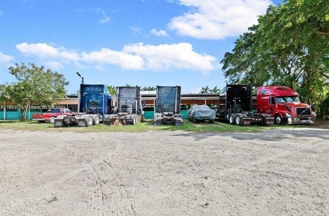 Primary Photo - 20235 SW 172nd Ave