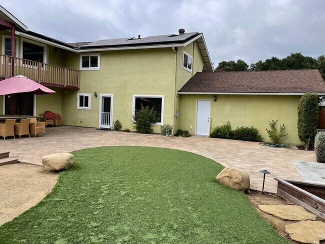 Building Photo - Spacious 4 Bedroom 4 Bath Ojai Home