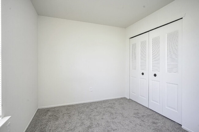 Building Photo - 3312 Larkspur Ct