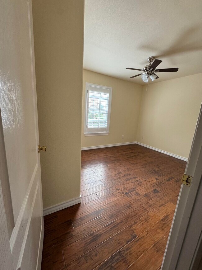 Building Photo - 1020 Dicky Ln