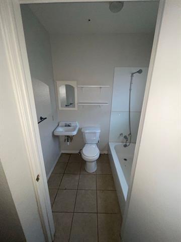 Building Photo - 1368 Mulberry St