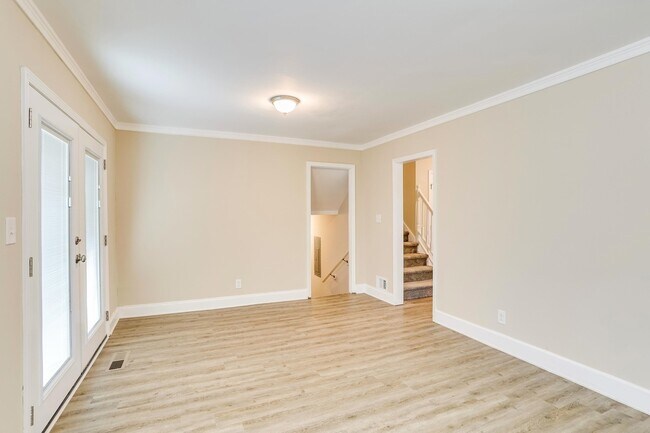 Building Photo - 2572 Glenrock Dr