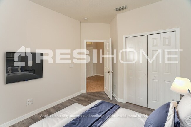 Building Photo - 5209 Clover Mist Dr