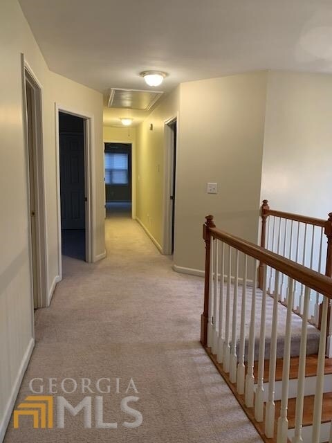 Building Photo - 552 Magnolia Dr