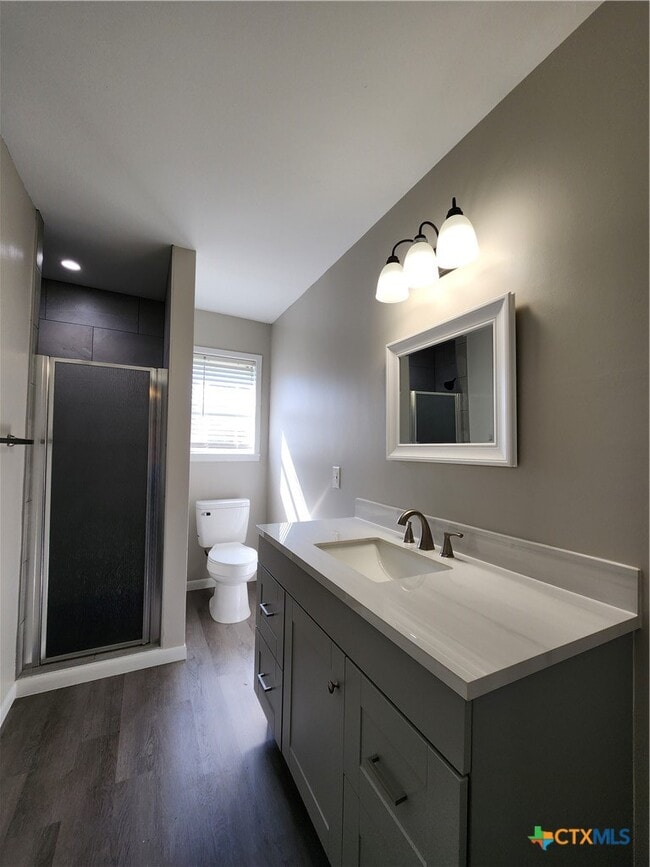 Building Photo - 273 Meadow Ave