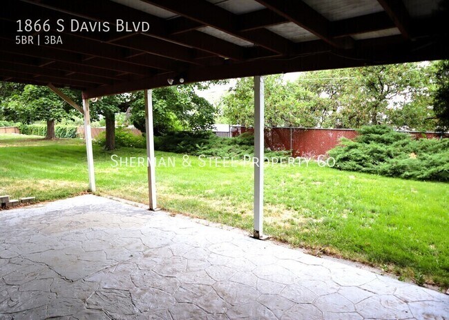 Building Photo - 1866 S Davis Blvd
