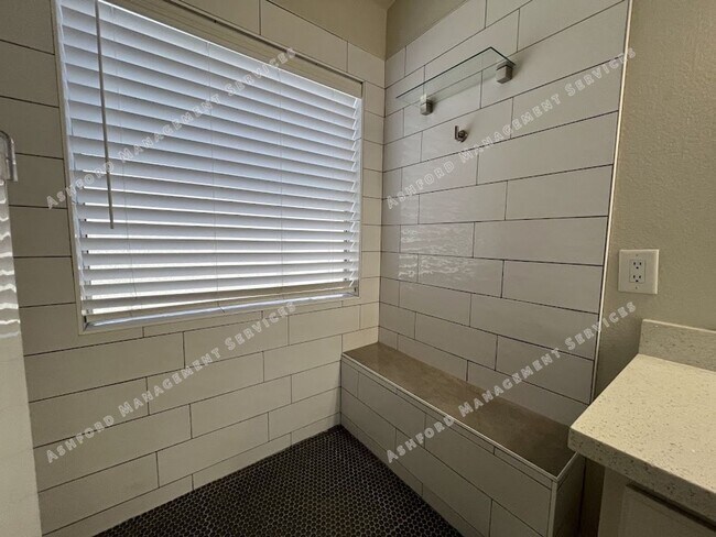 Building Photo - 16261 N 91st Dr