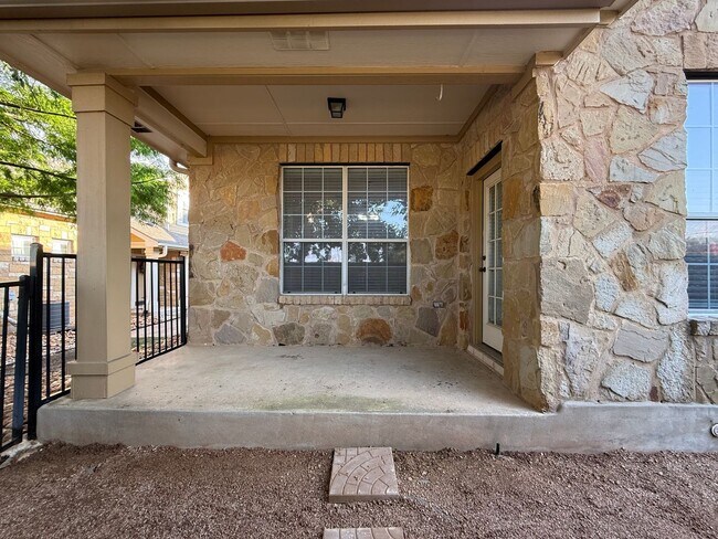 Building Photo - Great 2 Bed 2 Bath Condo!