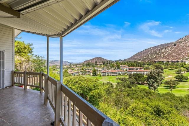 Building Photo - 8975 Lawrence Welk Dr