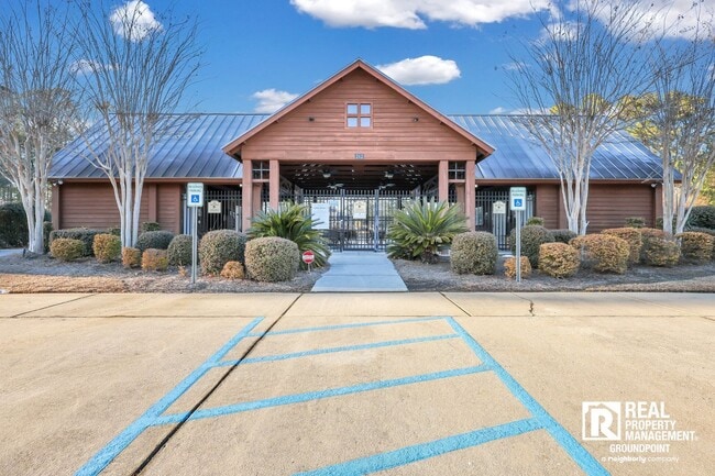 Building Photo - 3BR | 3.5BA | 3-Story Townhome | Bonus Loft | Fenced Yard