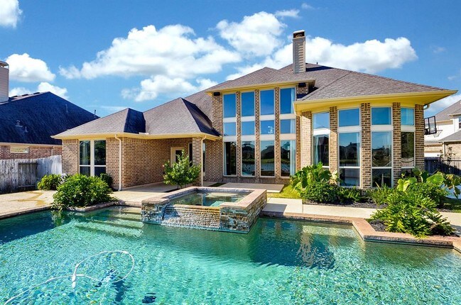 Building Photo - 2703 Bonnie Bray Dr