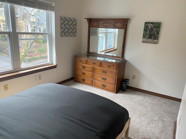 second bedroom - 1439 SW Montgomery St
