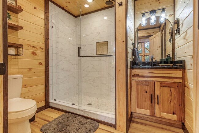 Building Photo - 2125 Rising Fawn Way