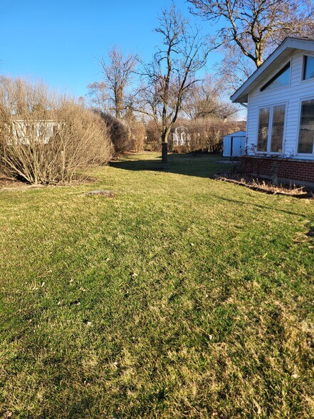 Building Photo - 242 Placid Ct