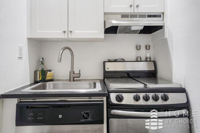 Building Photo - 1 bedroom in NEW YORK NY 10011