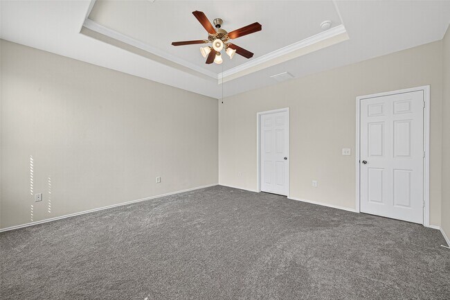 Building Photo - 1403 S Maple Dr