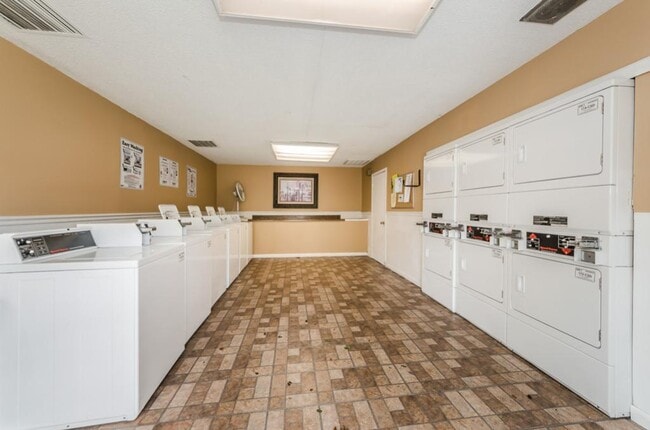 Building Photo - 455 US-19 ALT