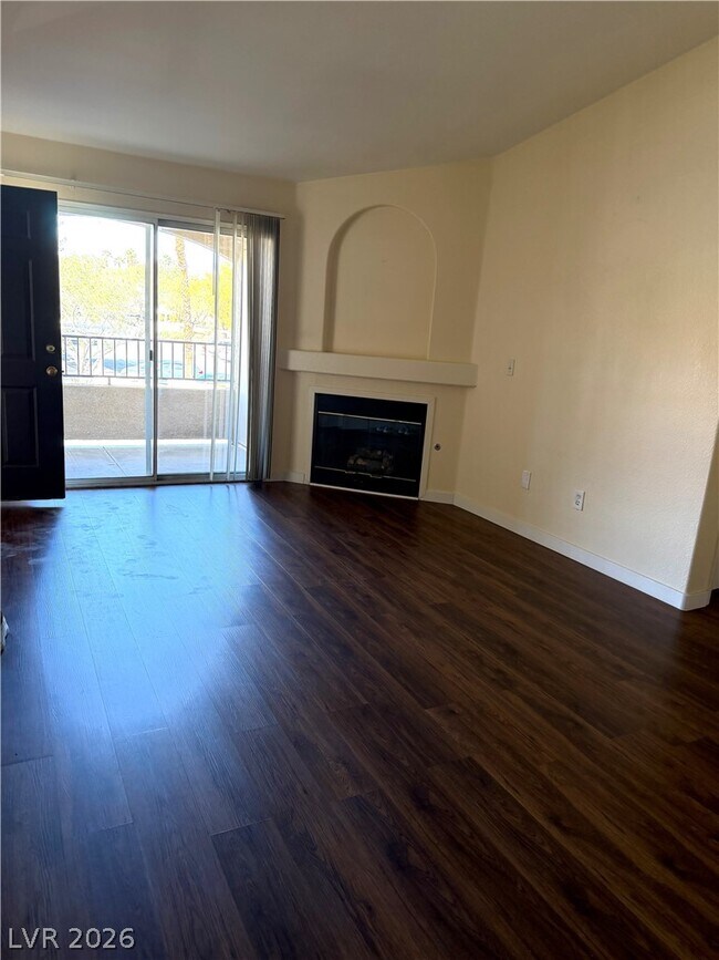 Building Photo - 7885 W Flamingo Rd