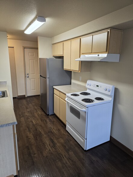 312 Kitchen - Fuller Commons