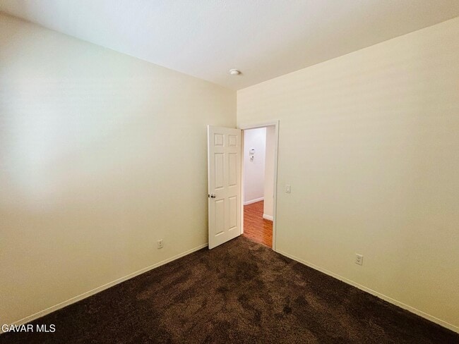 Building Photo - 5806 W Ave K-3