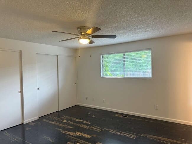 Building Photo - 2460 Brookside Way