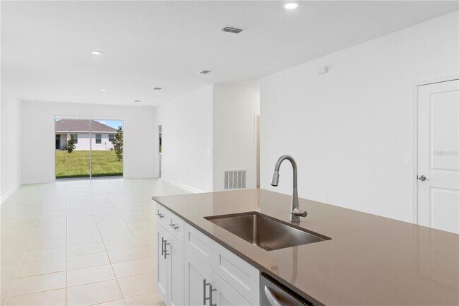 Building Photo - 1908 Blissful Dr